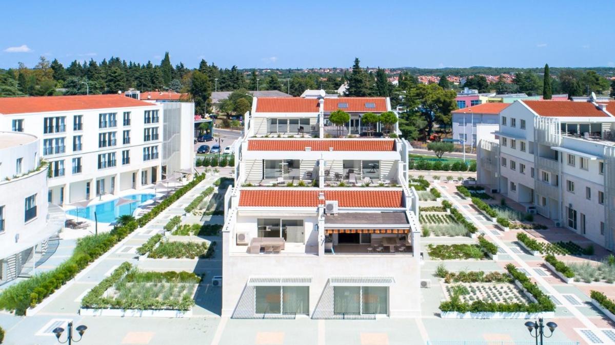 Edra Suite Apartment Umag Exteriör bild