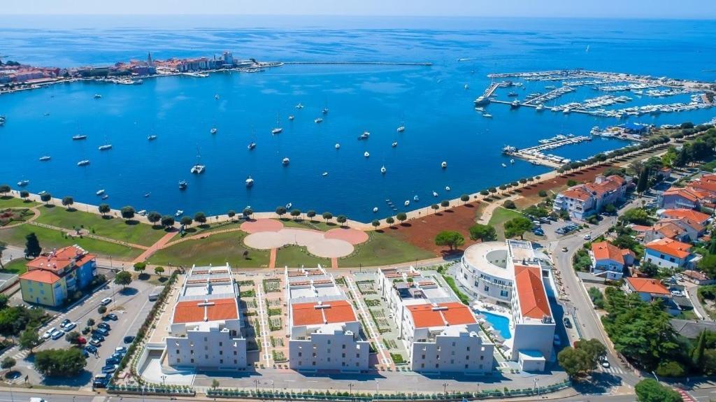 Edra Suite Apartment Umag Exteriör bild
