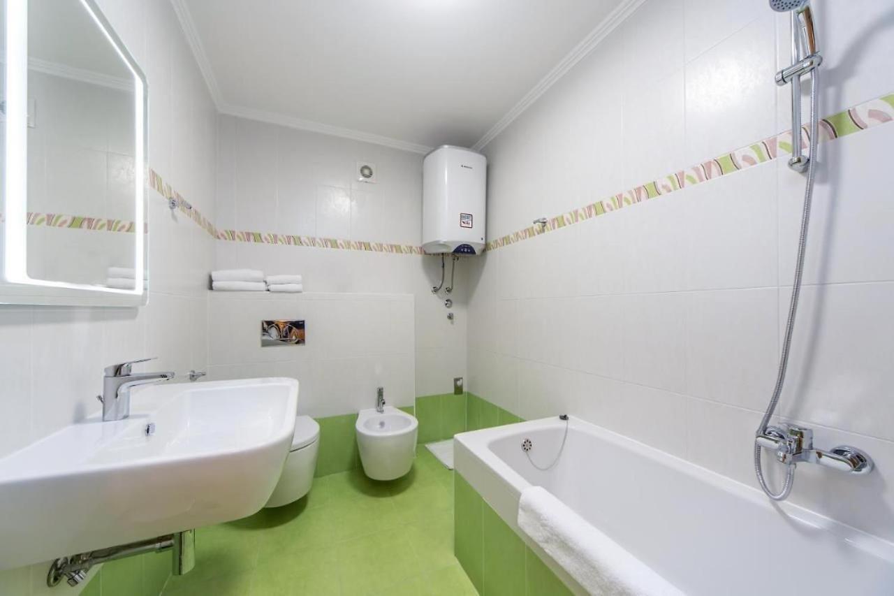 Edra Suite Apartment Umag Exteriör bild