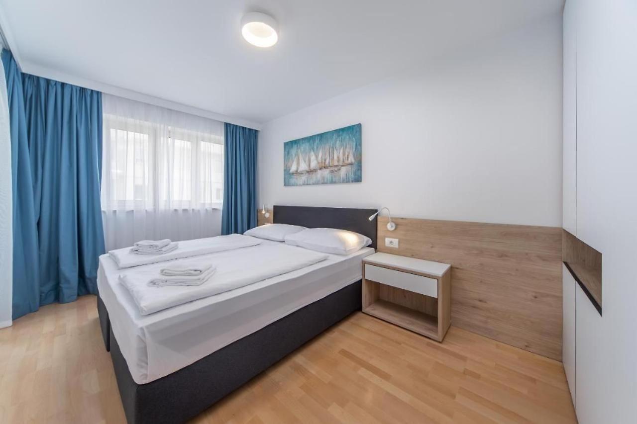 Edra Suite Apartment Umag Exteriör bild