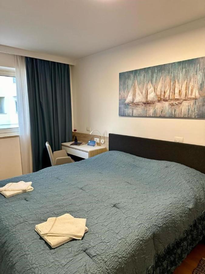 Edra Suite Apartment Umag Exteriör bild