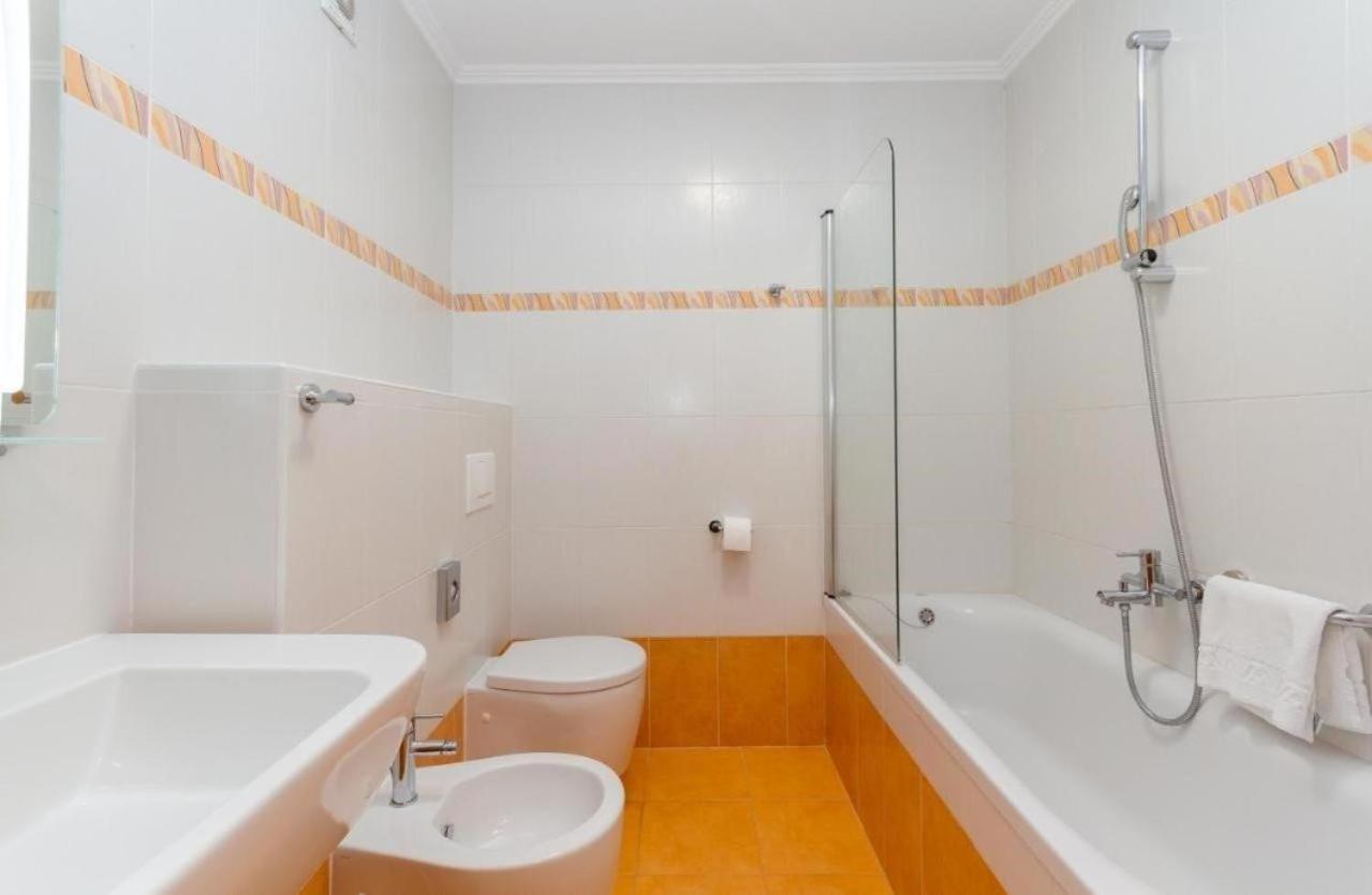 Edra Suite Apartment Umag Exteriör bild