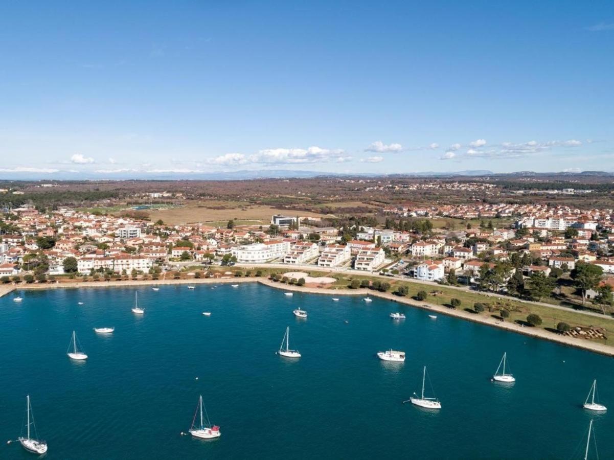 Edra Suite Apartment Umag Exteriör bild